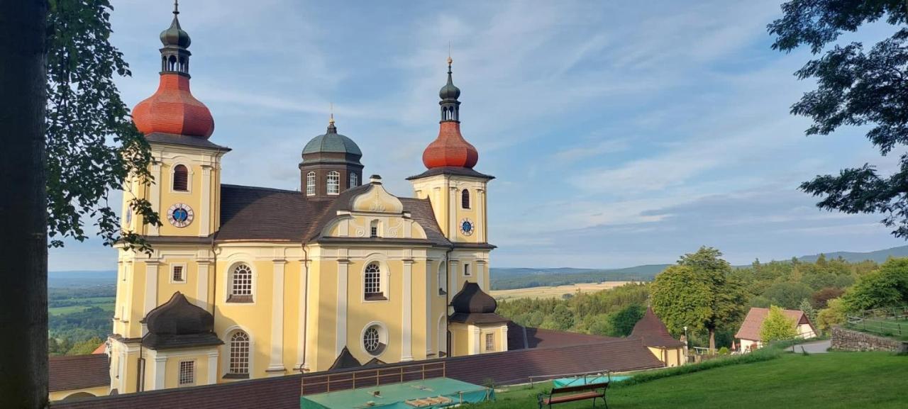 Apartmán NOVOHRADKY 22 Benesov nad Cernou Exterior foto